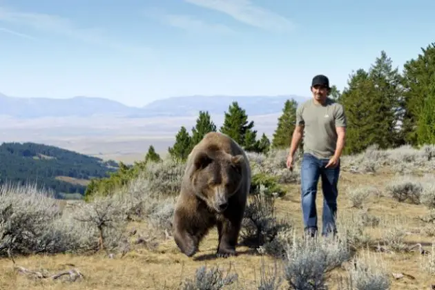 Man raises orphaned Grizzly bear and now they are inseparable